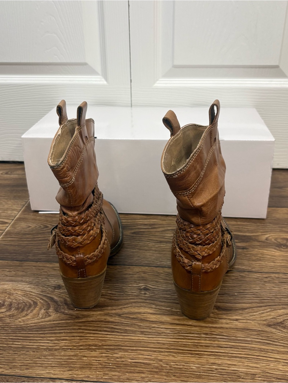 Dingo Twisted Sister 7.5M Tan Leather Western Slouch Boots - Picture 4 of 9